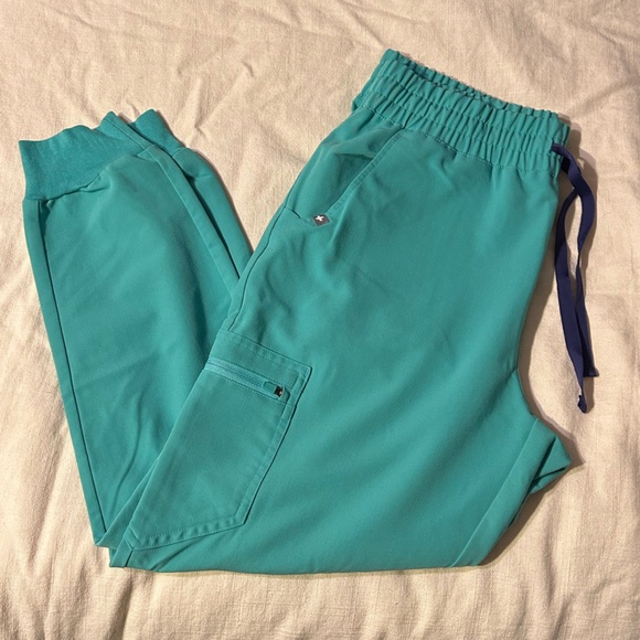 Figs Pants - FIGS Surgical Green Jogger Scrub Pants
